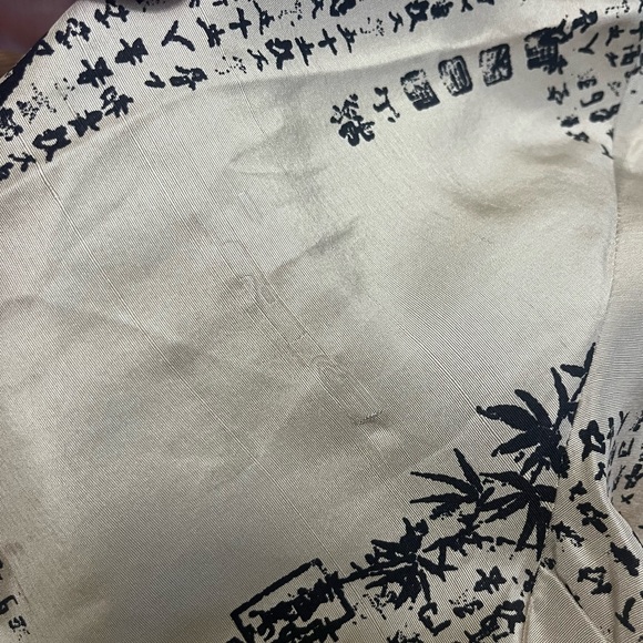 Vintage 100% Silk Printed Blouse Beige & Black Large - Picture 10 of 11